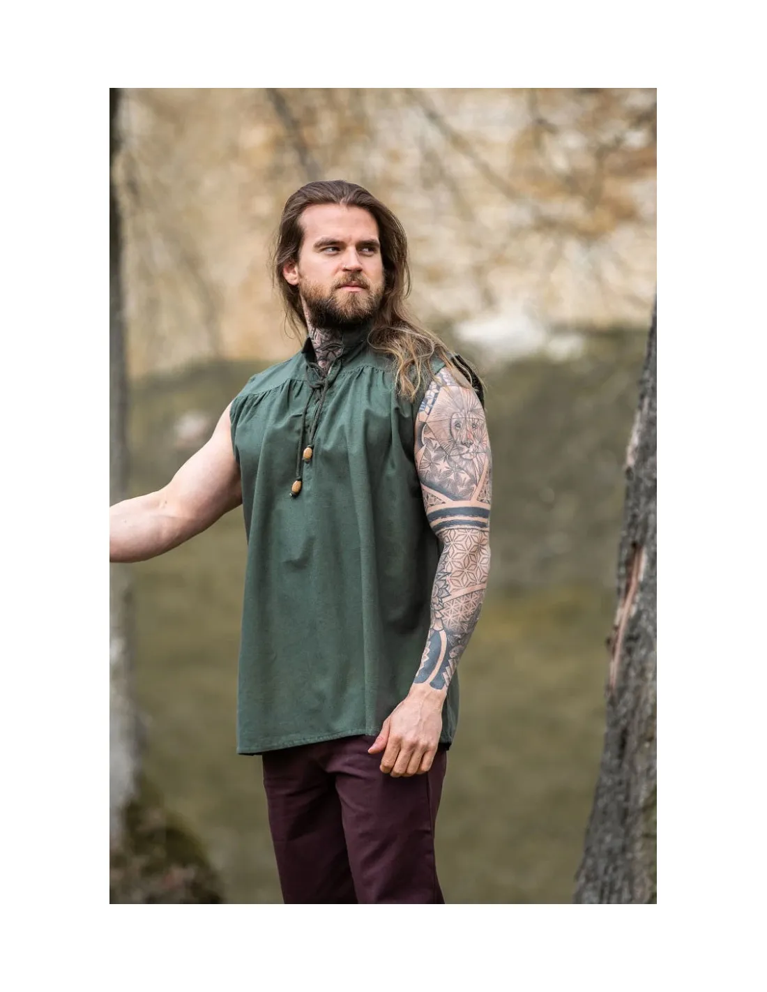 Camisa medieval verde sin mangas, modelo Louis