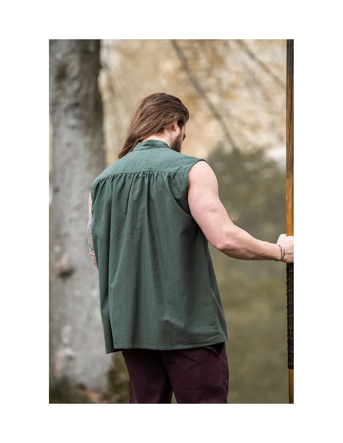 Camisa medieval verde sin mangas, modelo Louis