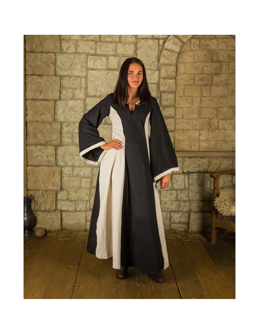 Vestido medieval negro-crema con capucha modelo Iris