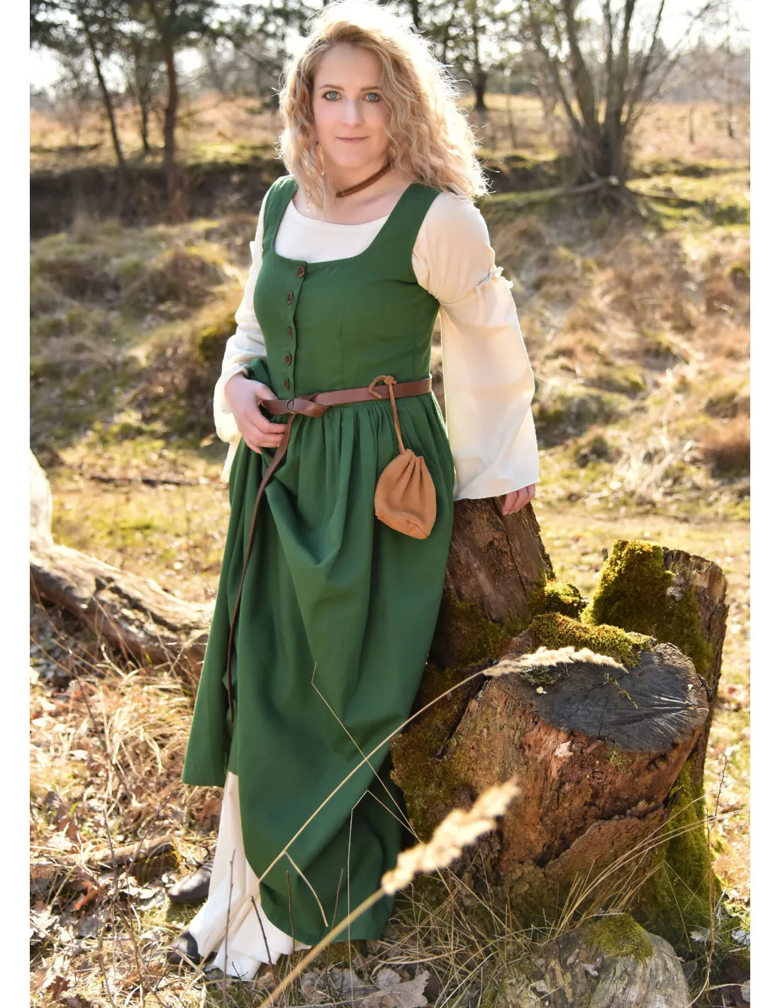 Vestido medieval sin mangas Lene en verde