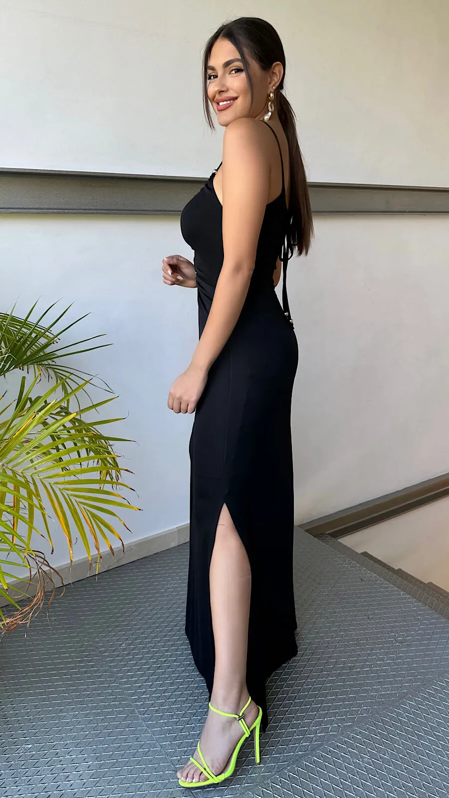 Vestido Negro Largo Cut-Out